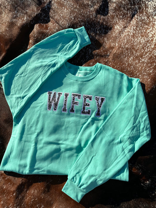 AM - Wifey